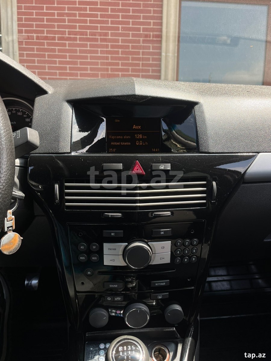 Opel Astra, 2004 год (18)