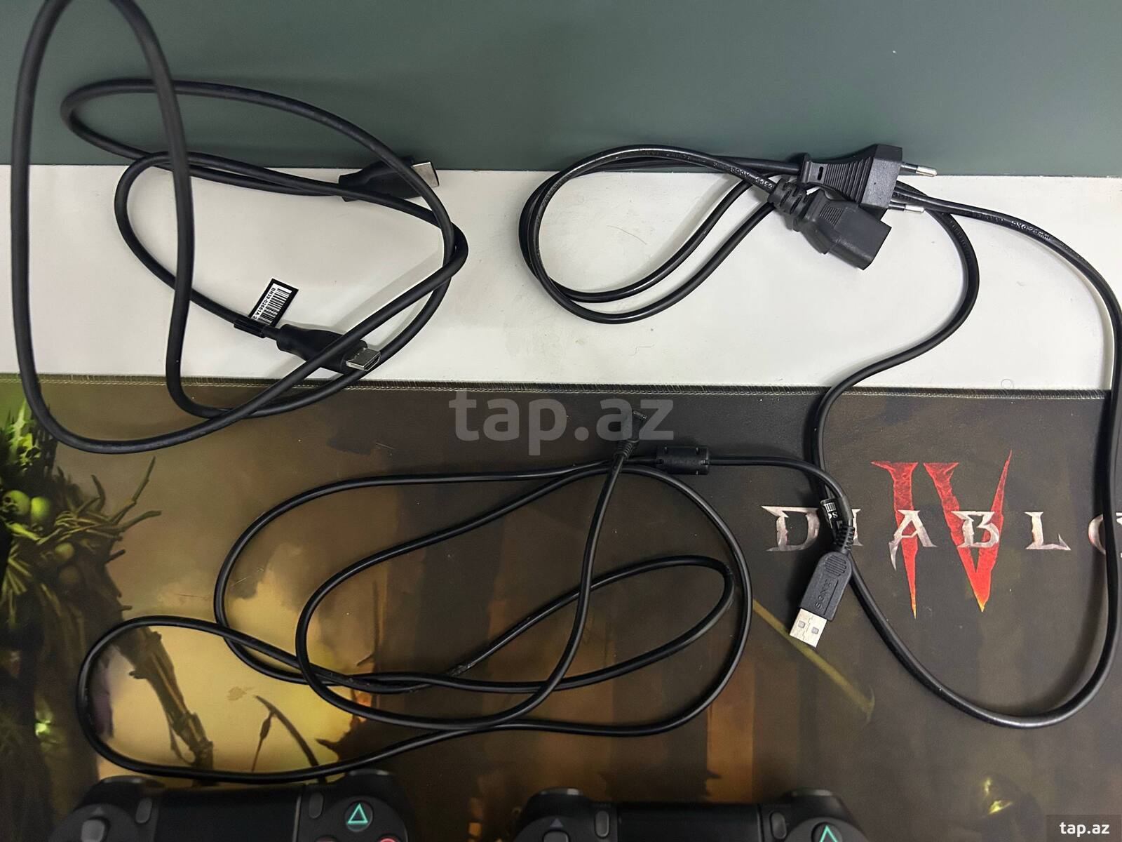 Sony PlayStation 4 Pro 1TB (3)