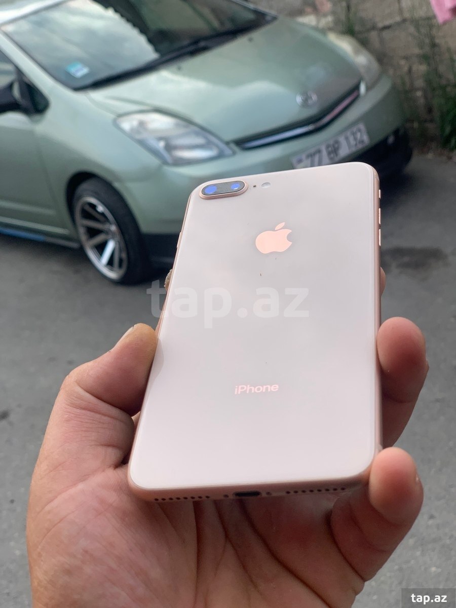 Apple iPhone 8 Plus Gold 128GB (2)