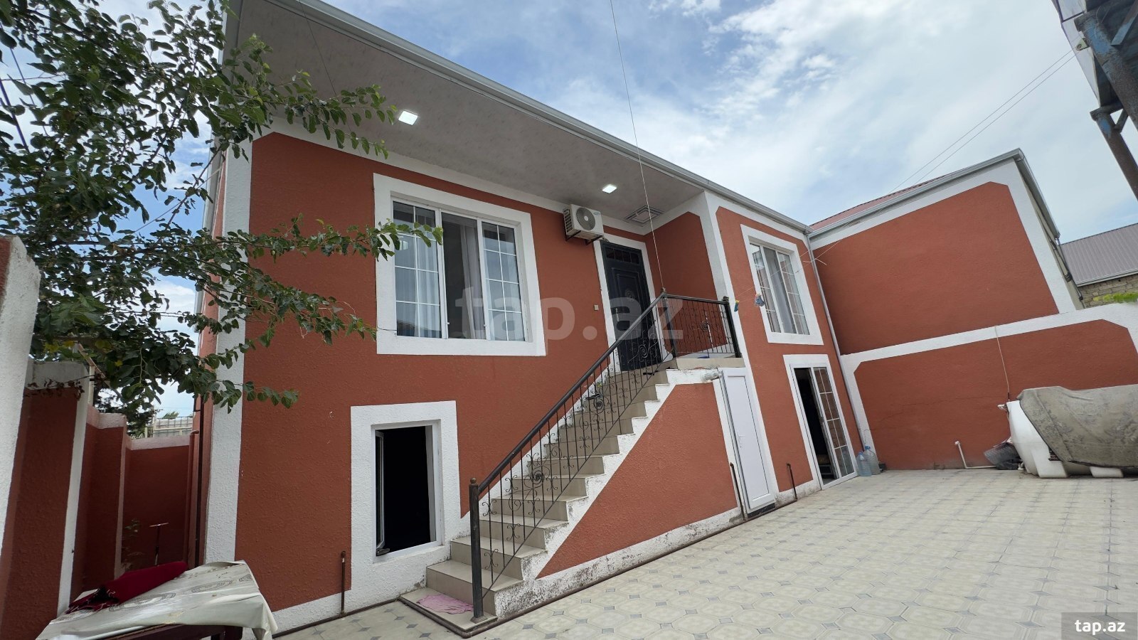 Həyət evi, Binə qəs.