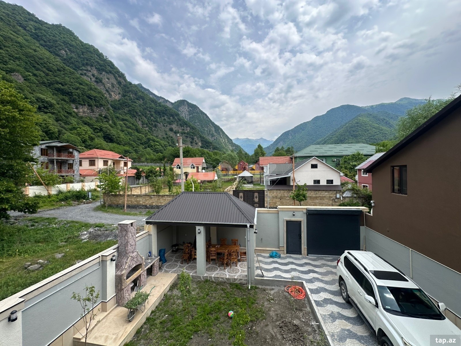 Villa kirayə verilir, Qax r. (12)