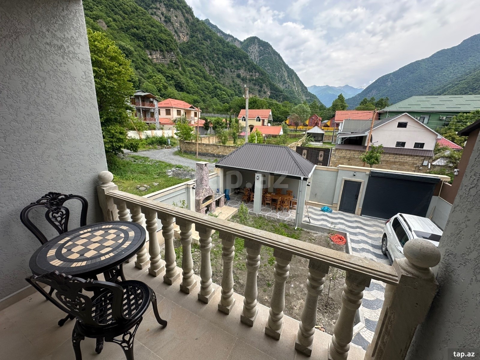 Villa kirayə verilir, Qax r. (11)