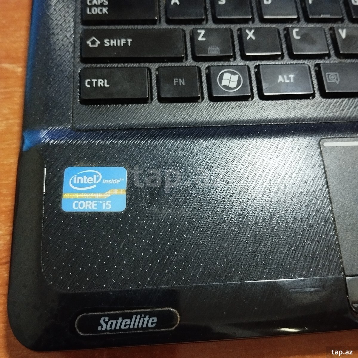 Noutbuk Toshiba Satellite M645 (3)