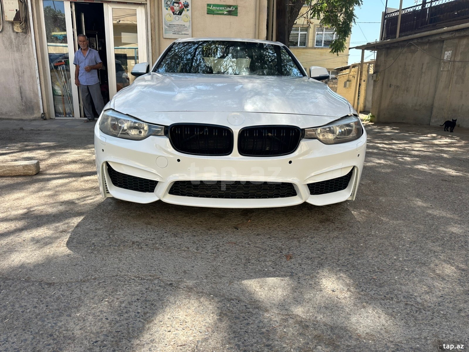 BMW 328, 2015 il