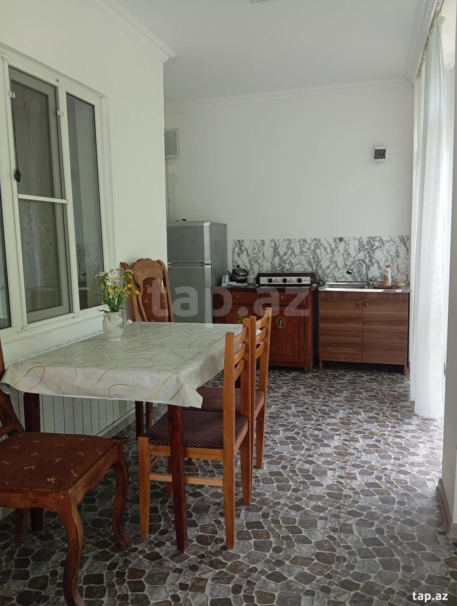 Həyət evi kirayə verilir, Qax r. (5)