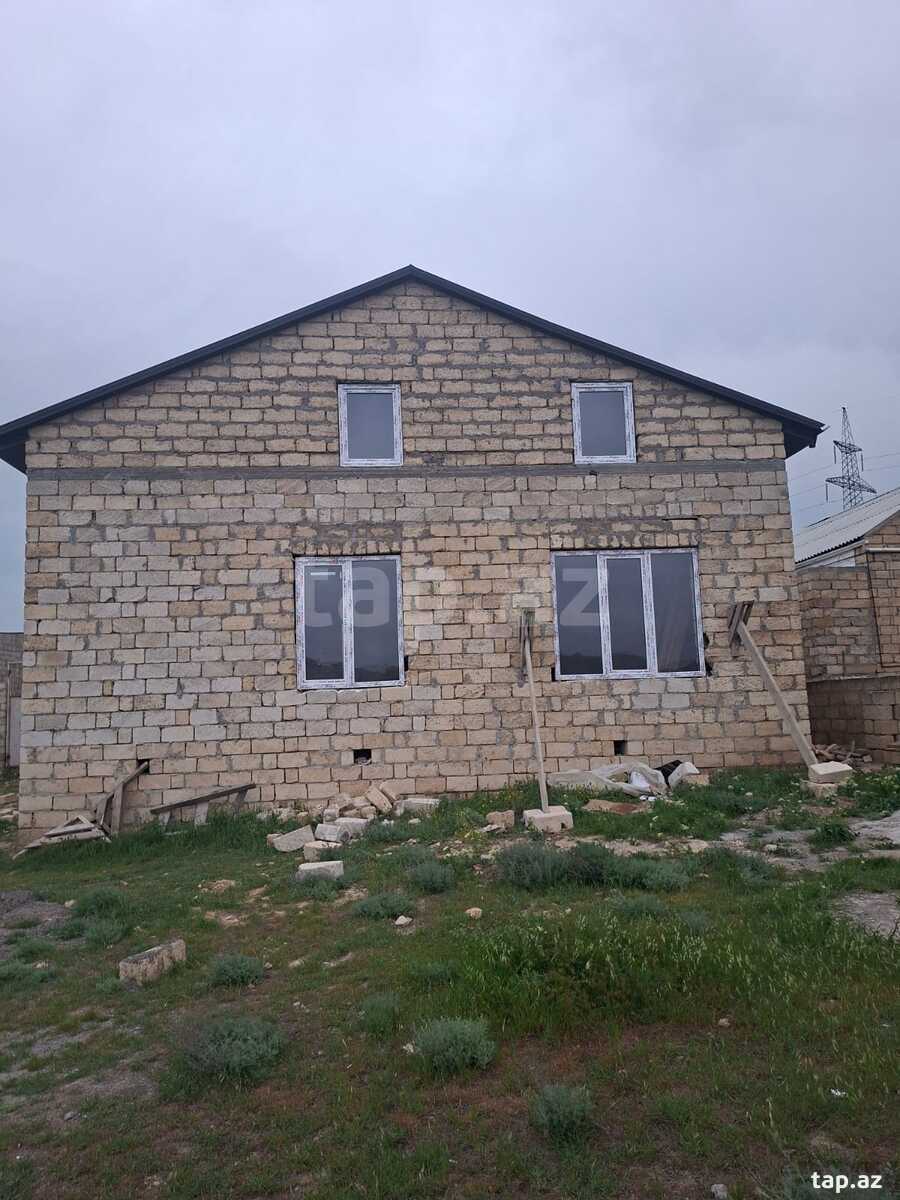 Həyət evi, Hökməli qəs. (2)