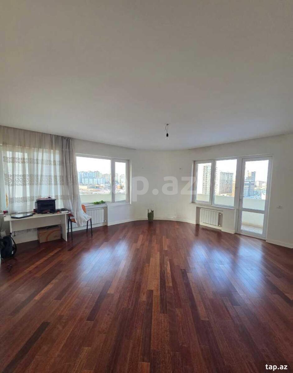 2-otaqlı yeni tikili, 8 Noyabr m., 106 m²