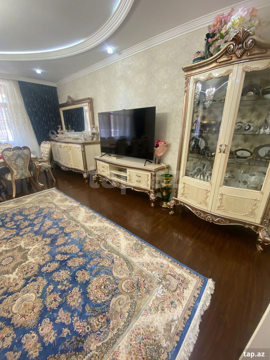 3-otaqlı yeni tikili, Moskva pr., 3168 150 m²