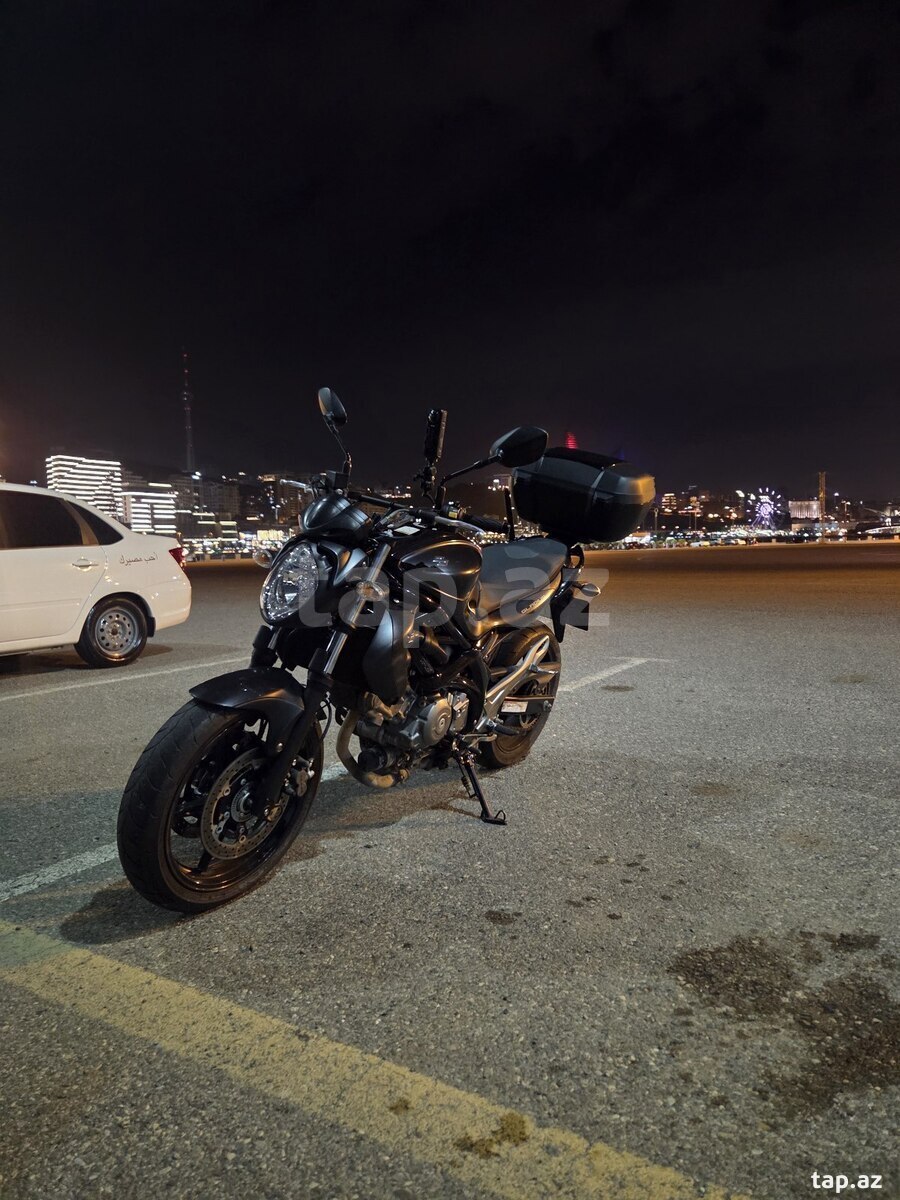 Suzuki Gladius SVF650, 2015 il (6)