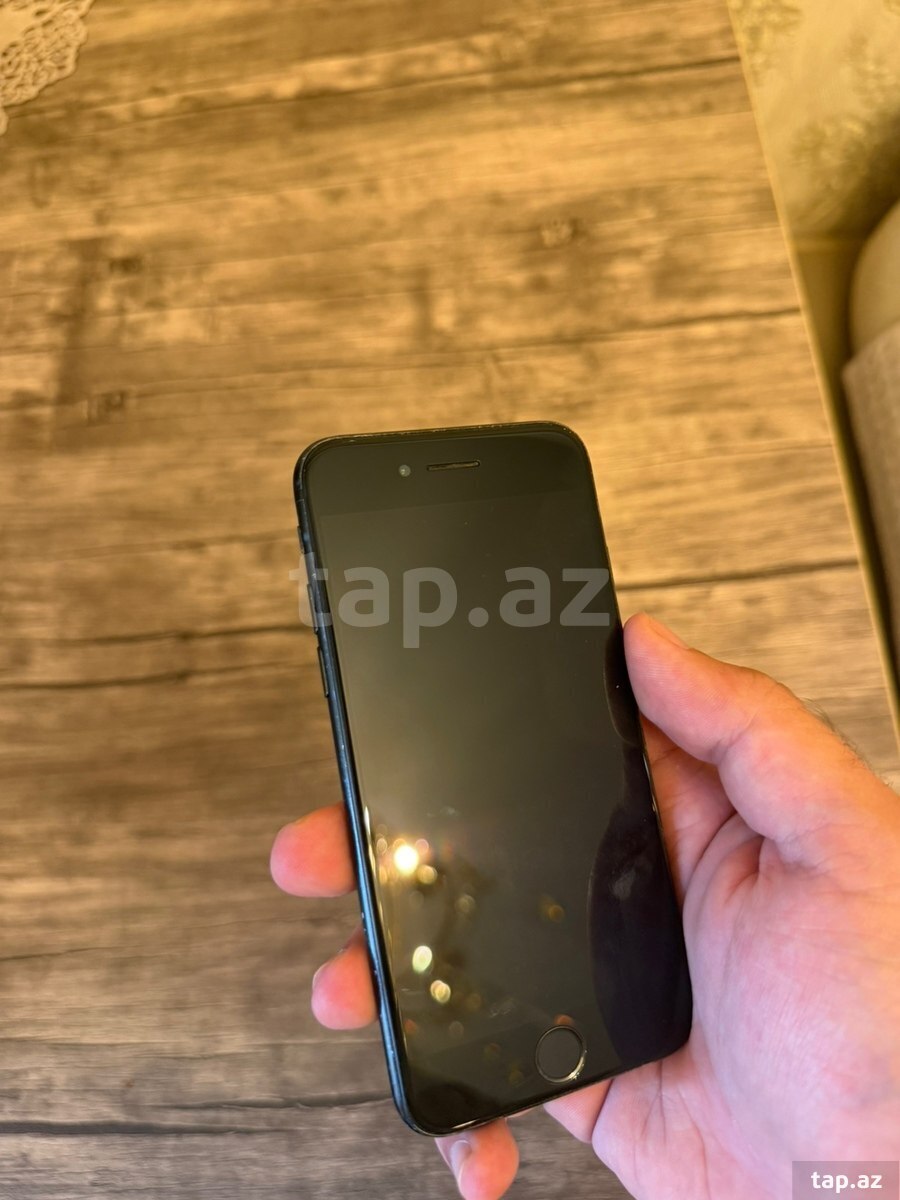 Apple iPhone 7 Jet Black 128GB
