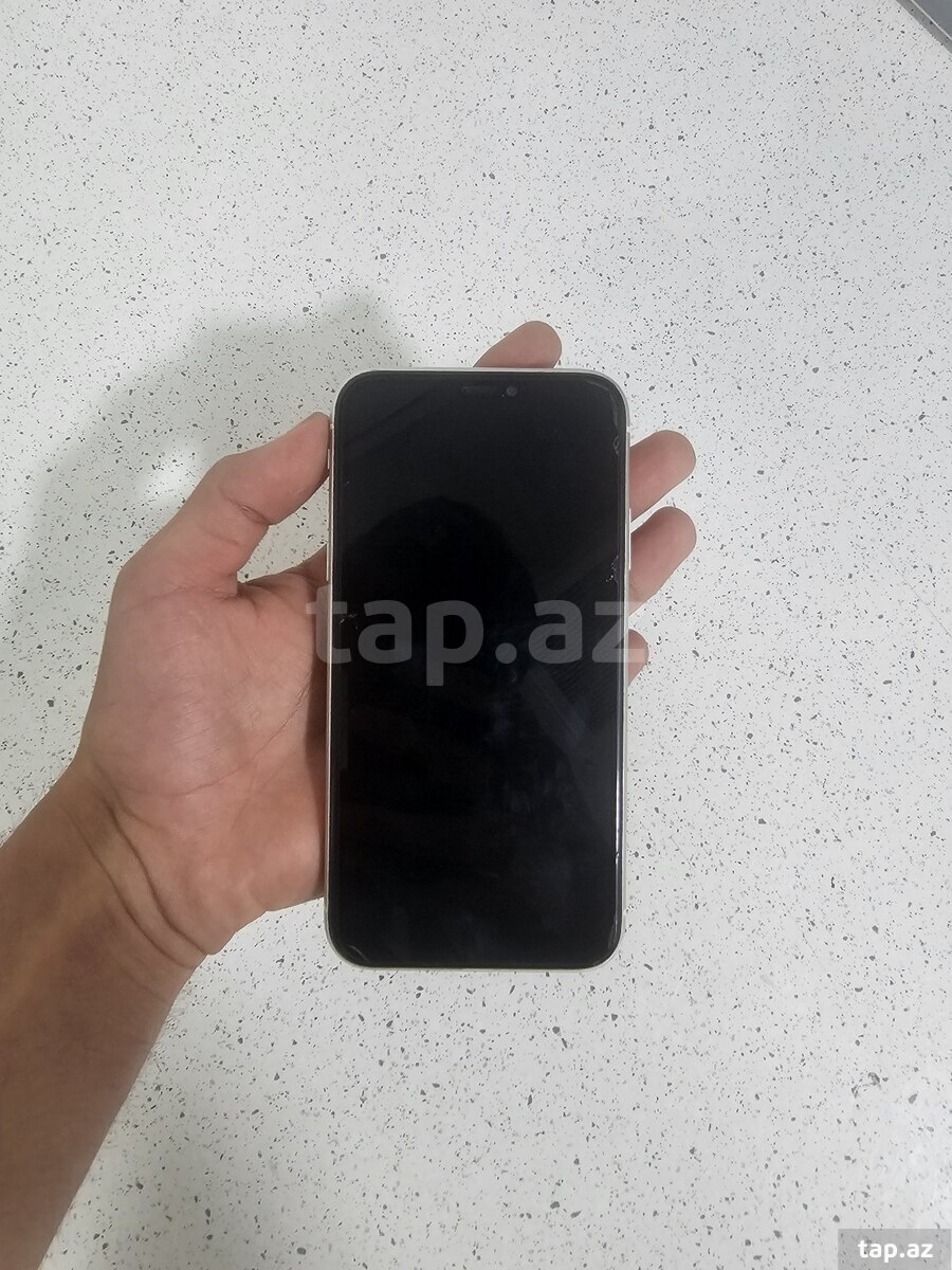 Apple iPhone 11 White 128GB/4GB (2)