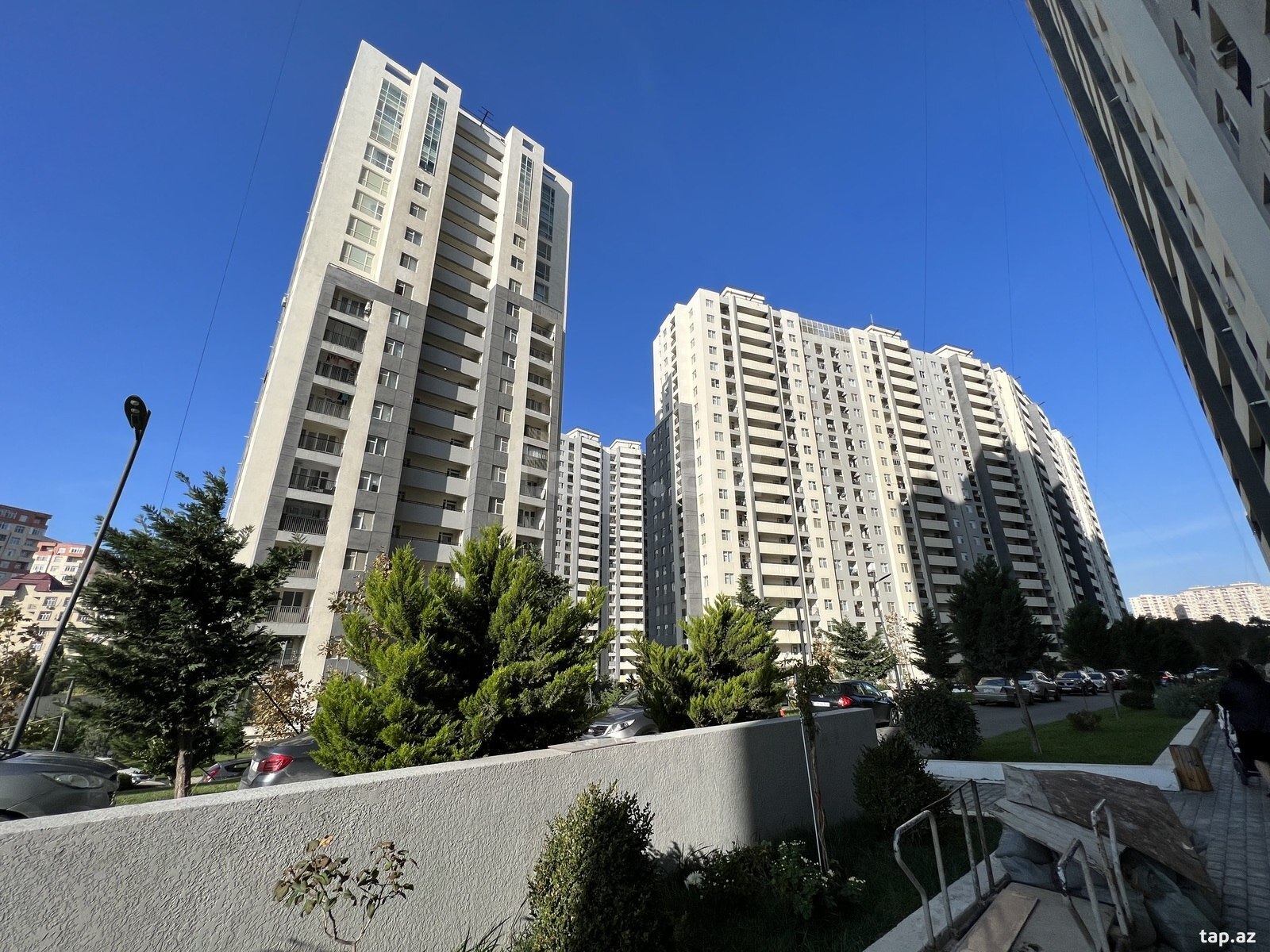 3-otaqlı yeni tikili kirayə verilir, Gəncə pr., 129 m²