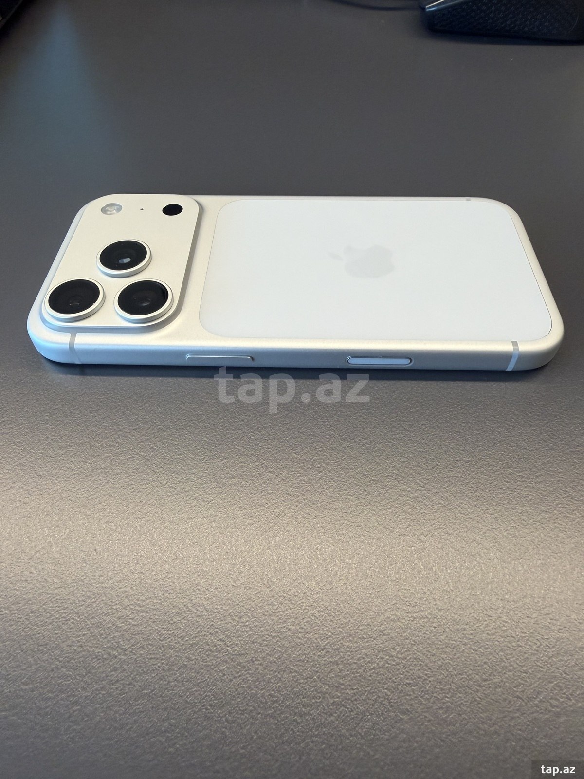Apple iPhone 17 Pro Silver 256GB/12GB (3)