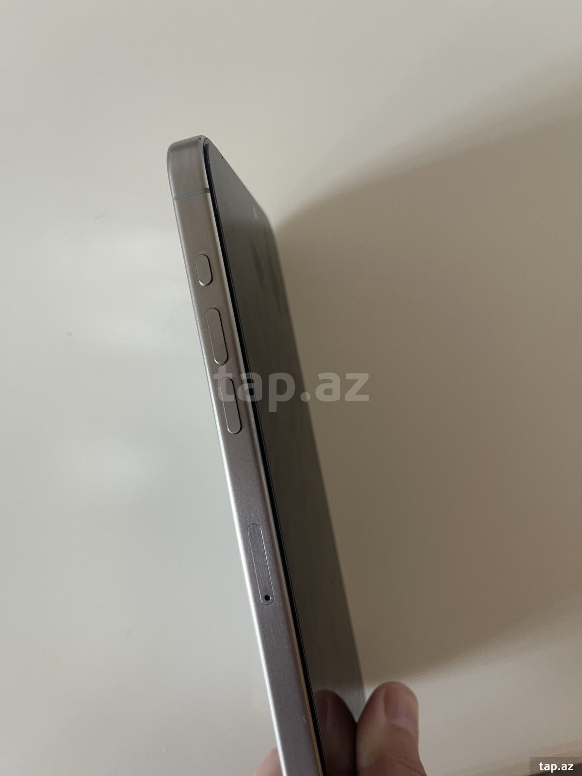 Apple iPhone 15 Pro Max Natural Titanium 512GB/8GB (2)