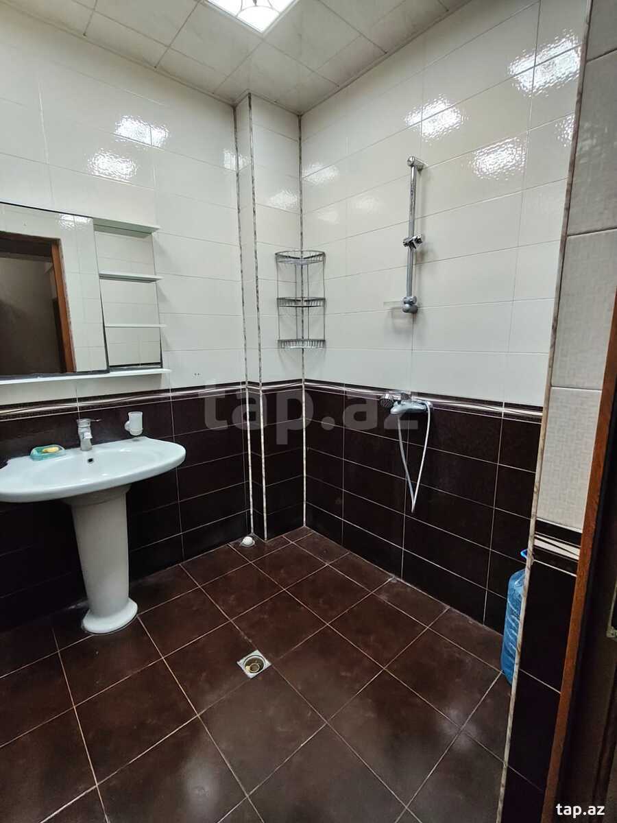2-otaqlı yeni tikili kirayə verilir, 7-ci mkr., 100 m² (14)