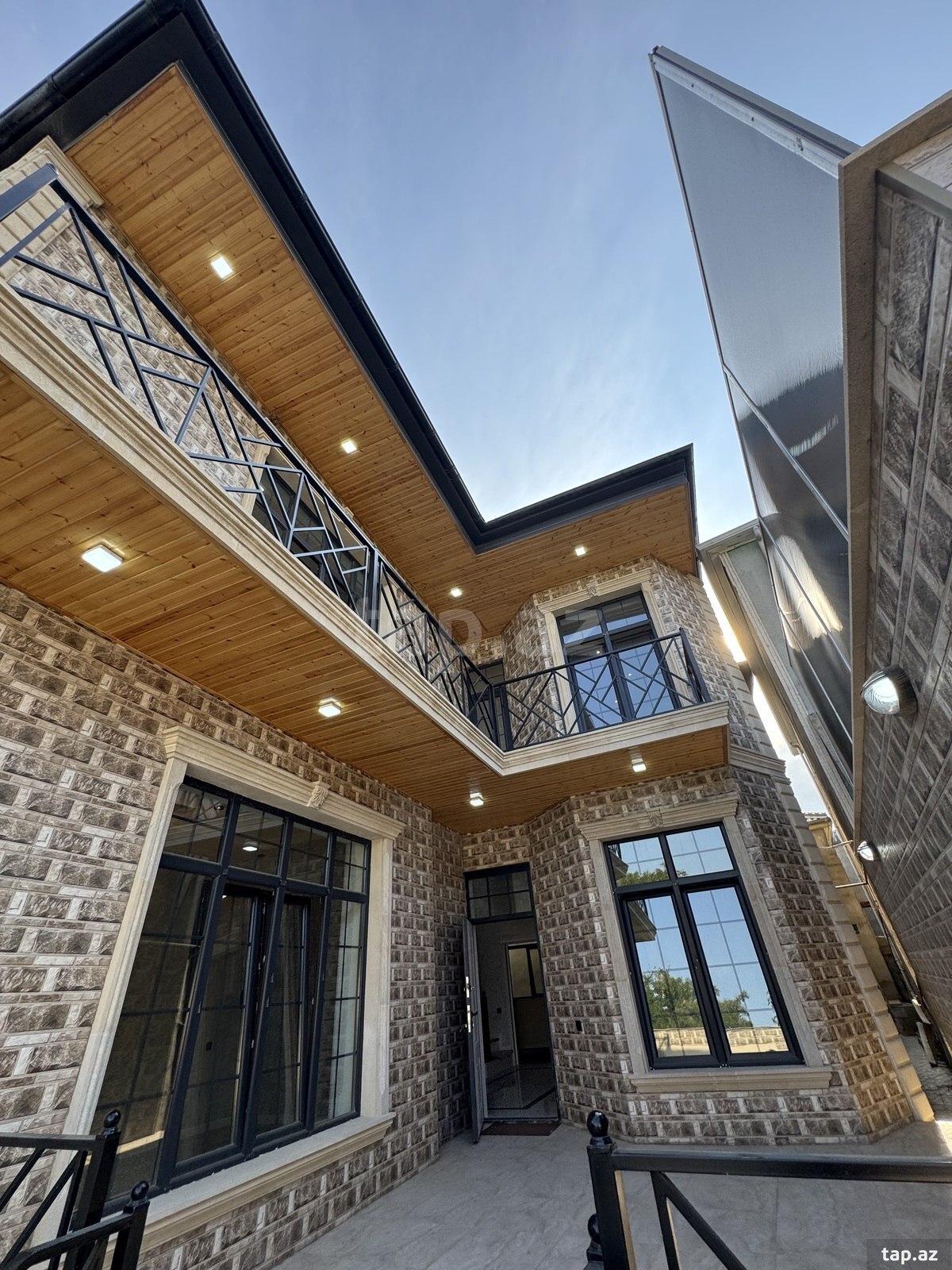 Villa, Qaraçuxur qəs. (4)