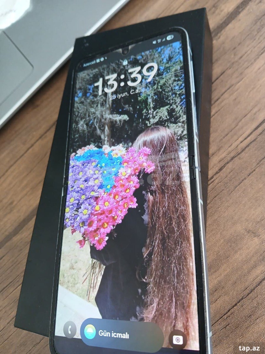 Samsung Galaxy Z Flip 6 Blue 256GB/12GB (12)