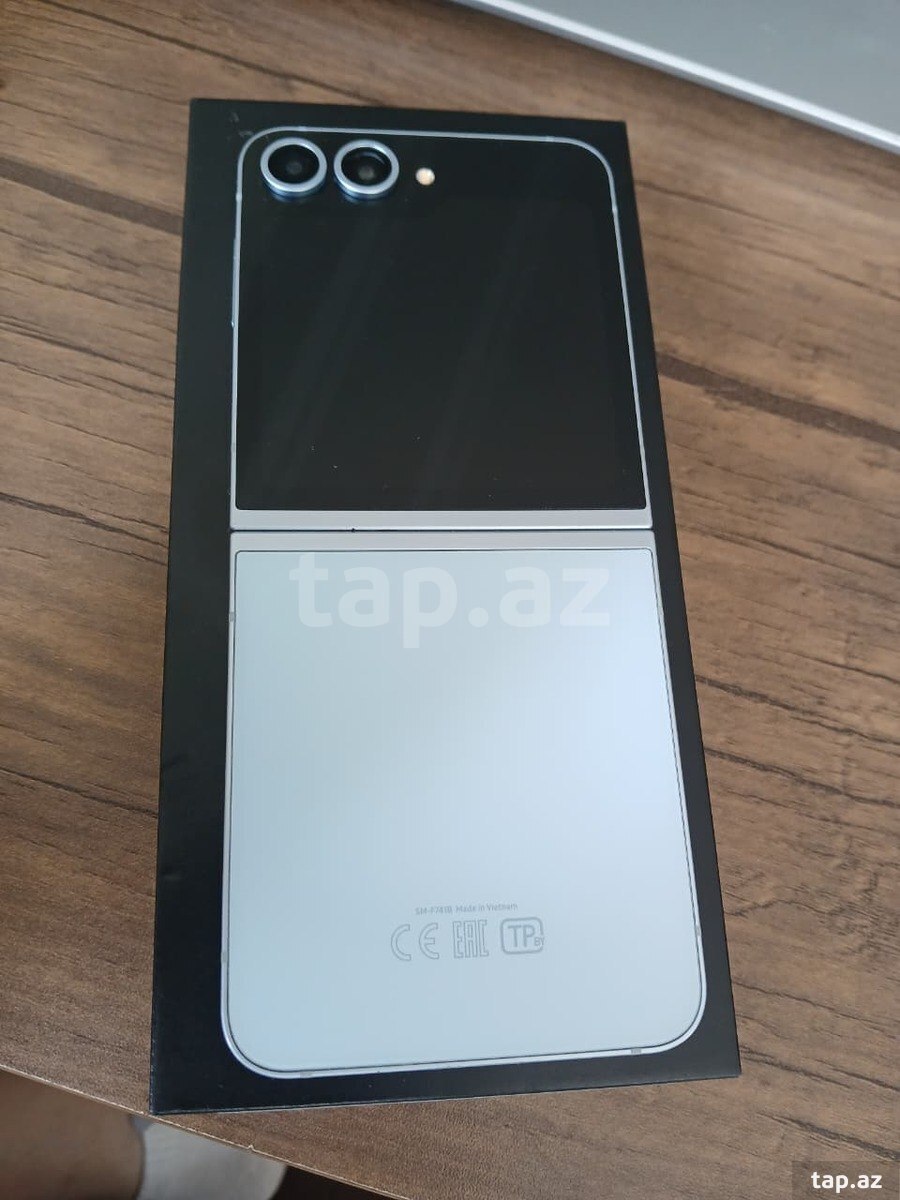 Samsung Galaxy Z Flip 6 Blue 256GB/12GB (5)