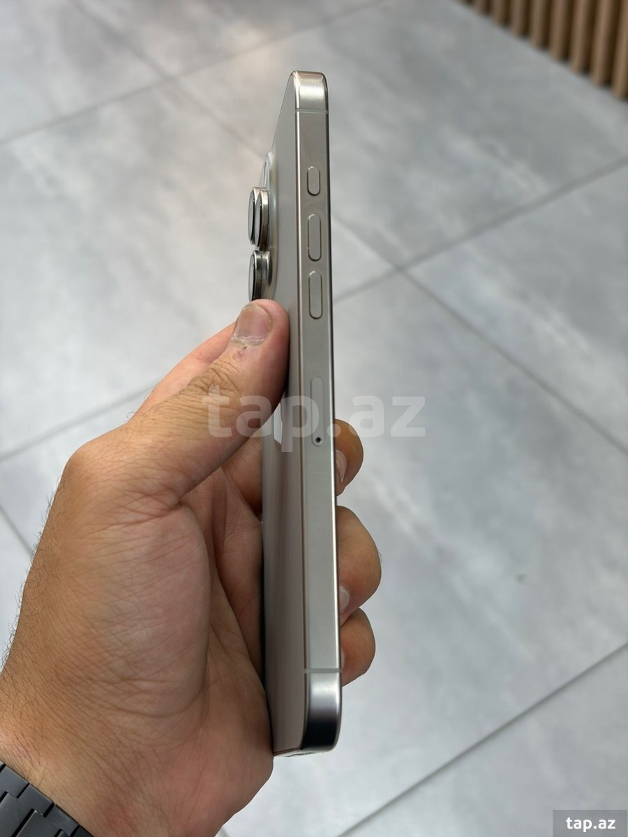 Apple iPhone 16 Pro Max Natural Titanium 256GB/8GB (2)