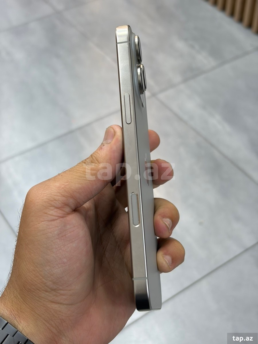 Apple iPhone 16 Pro Max Natural Titanium 256GB/8GB (3)