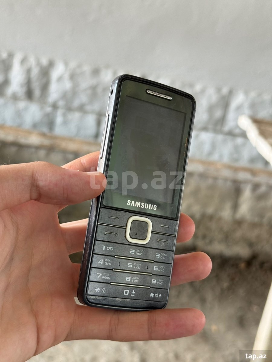 Samsung E1202 Black (3)