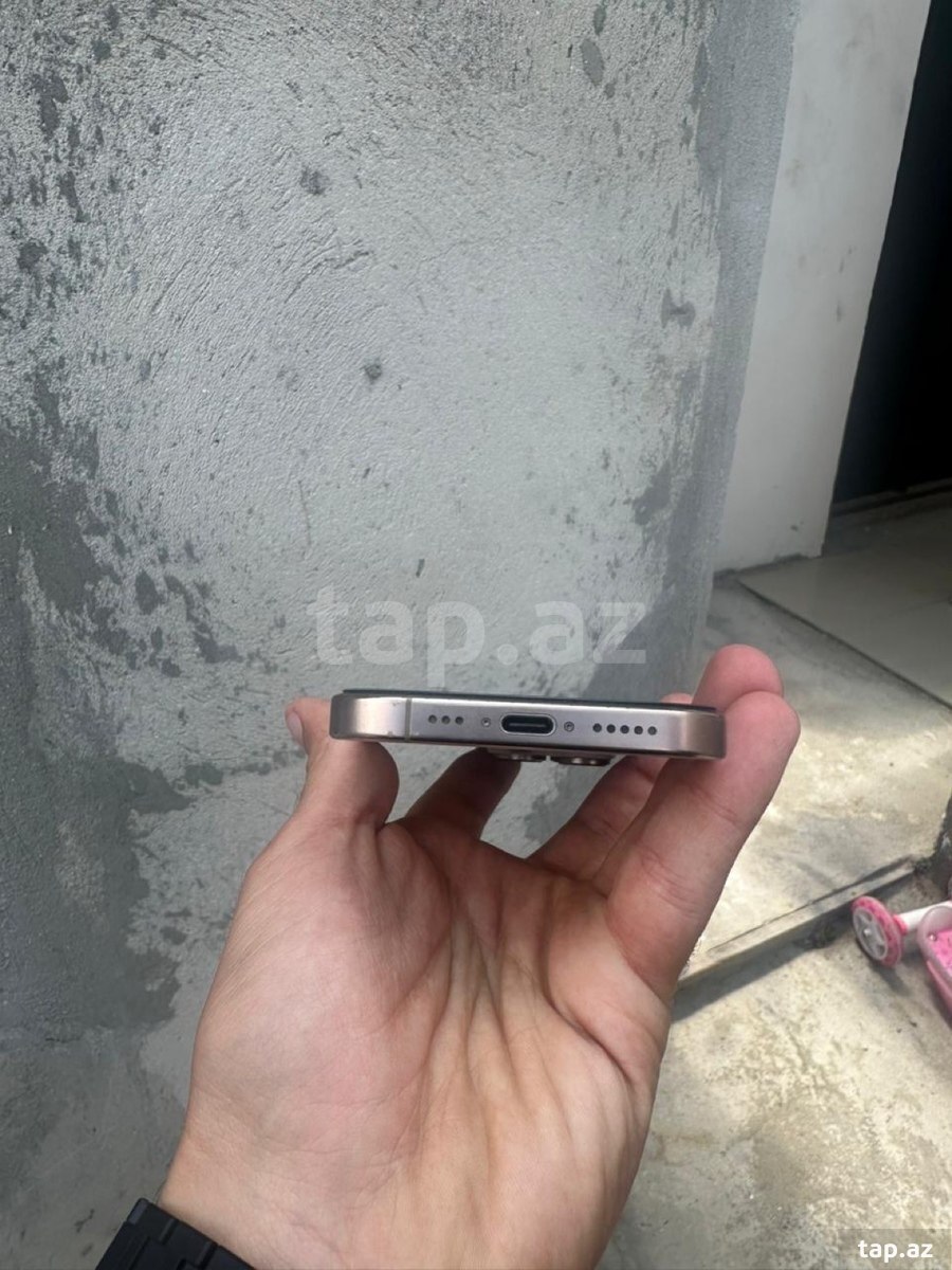 Apple iPhone 16 Pro Desert Titanium 128GB/8GB (6)