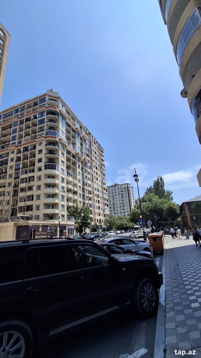 4-otaqlı yeni tikili, Elmlər Akademiyası m., 189 m² (2)