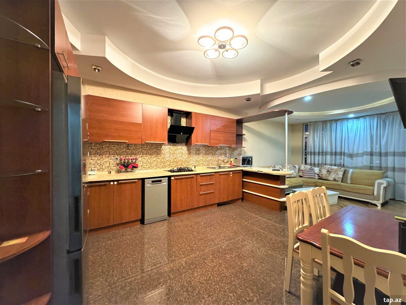 4-otaqlı yeni tikili kirayə verilir, Təbriz küç., 200 m² (10)