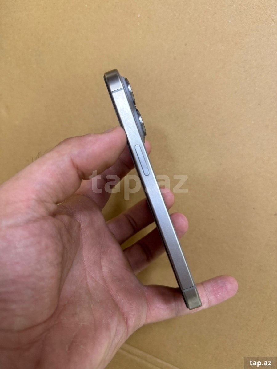 Apple iPhone 15 Pro Natural Titanium 256GB/8GB (2)