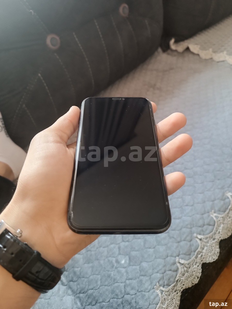 Apple iPhone 11 Black 64GB/4GB (4)