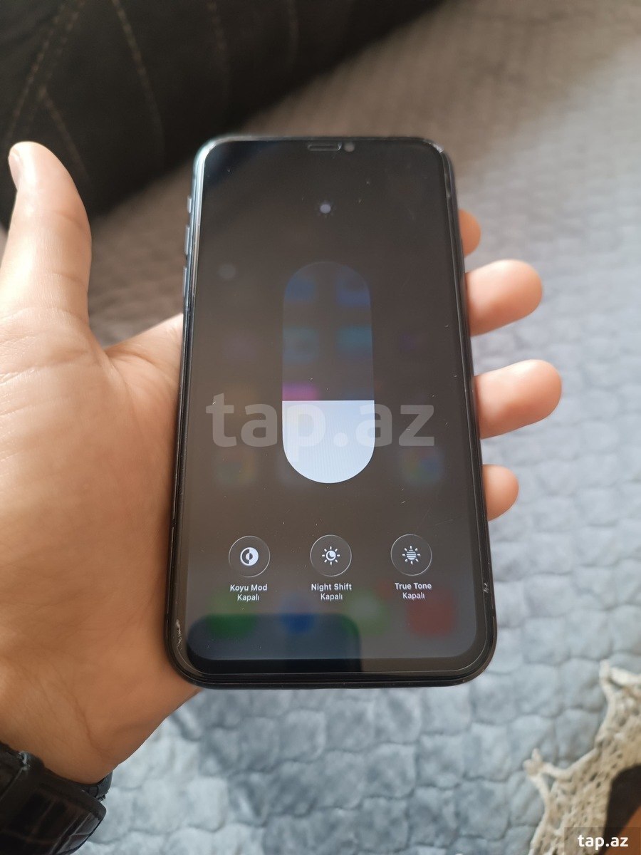 Apple iPhone 11 Black 64GB/4GB (2)