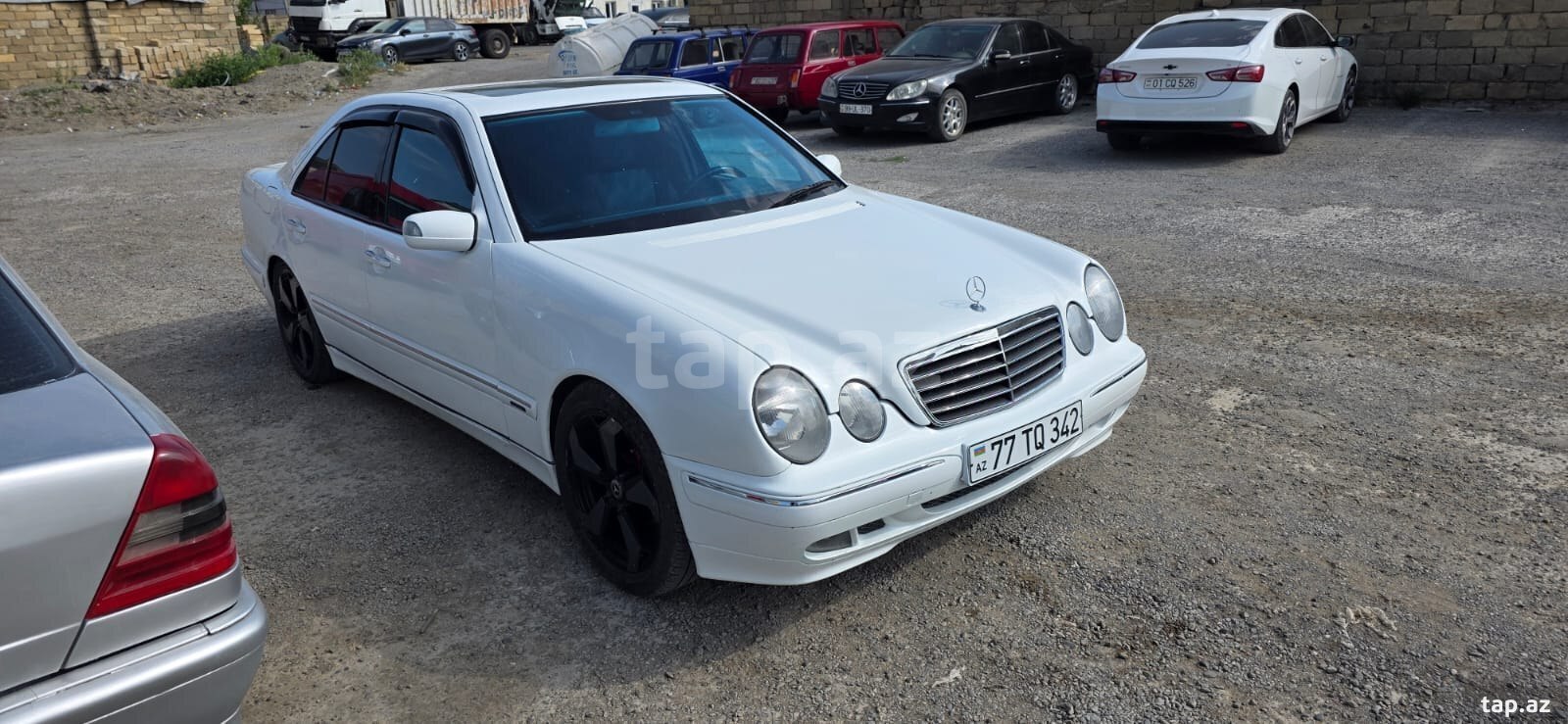 Mercedes E 240, 2001 il (3)