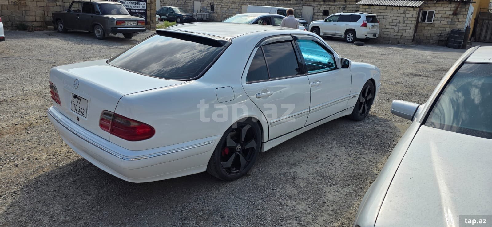 Mercedes E 240, 2001 il (6)
