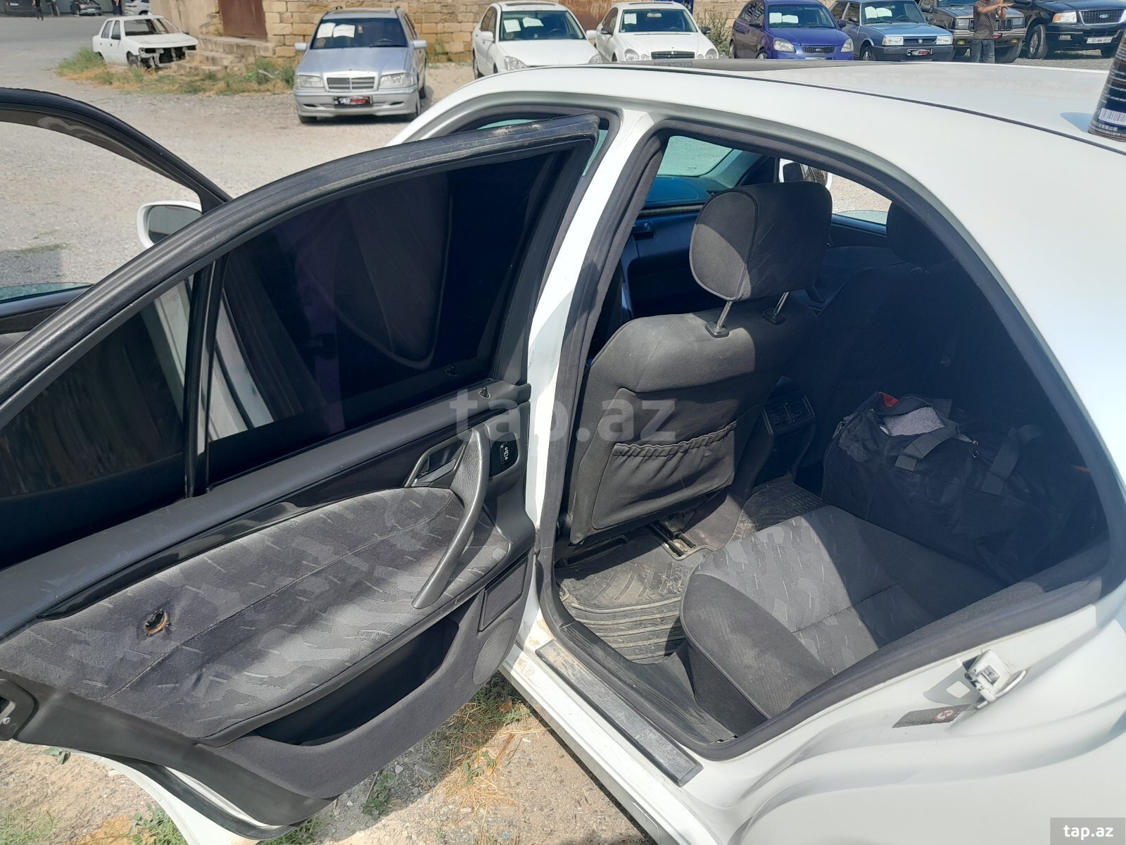 Mercedes E 240, 2001 il (8)
