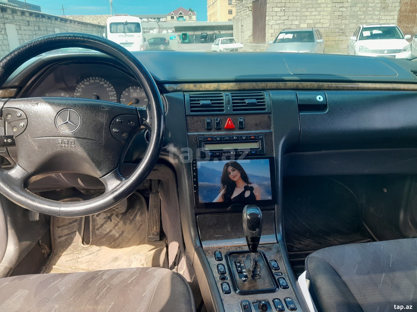 Mercedes E 240, 2001 il (9)