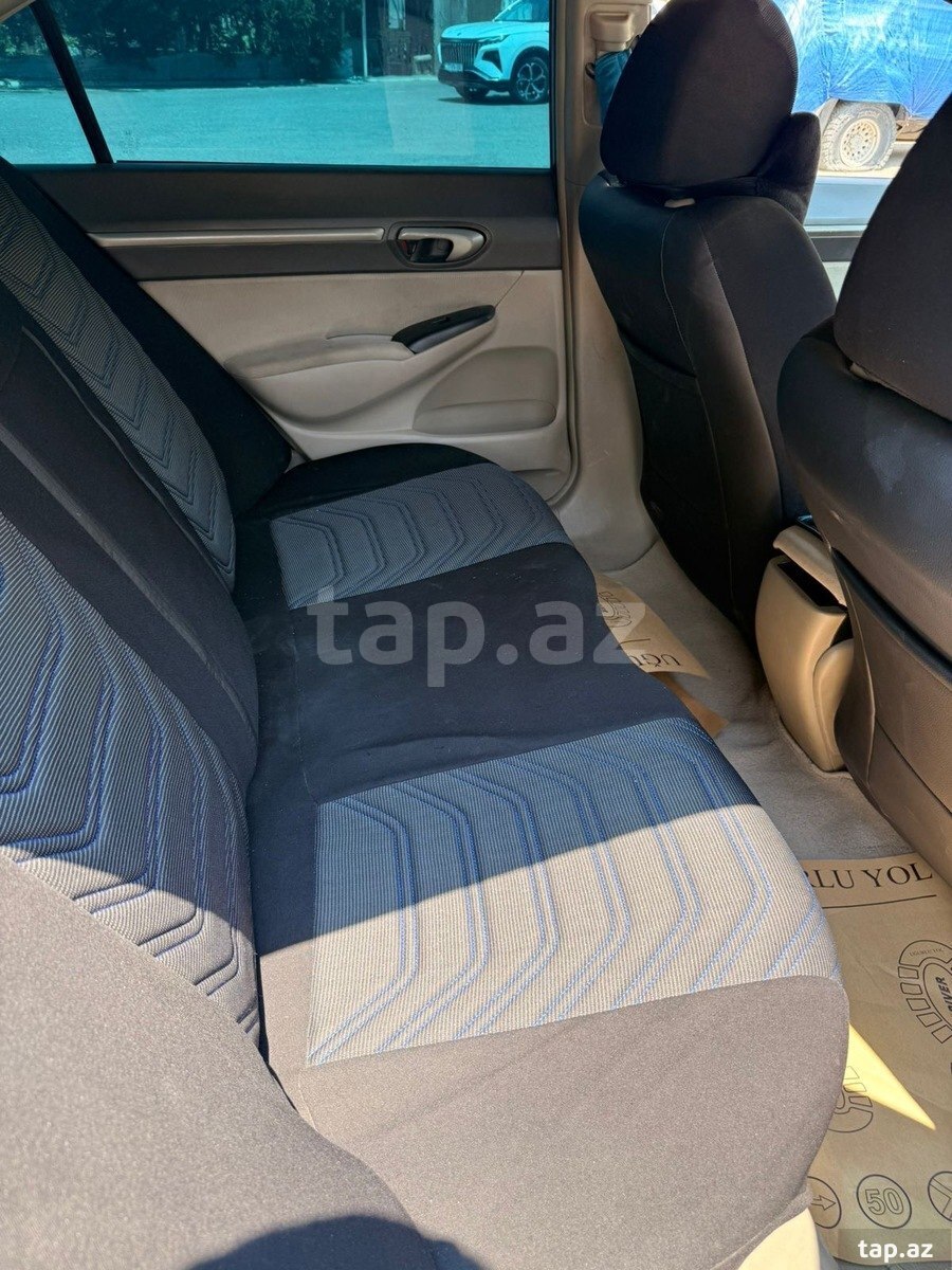 Honda Civic, 2010 il (7)