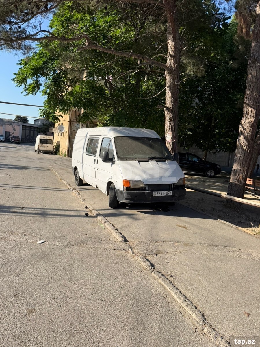 Ford Transit, 1997 il