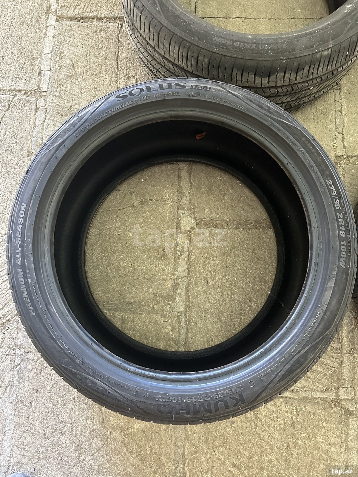 Kumho Solus təkərləri 245/40 R19 (4)