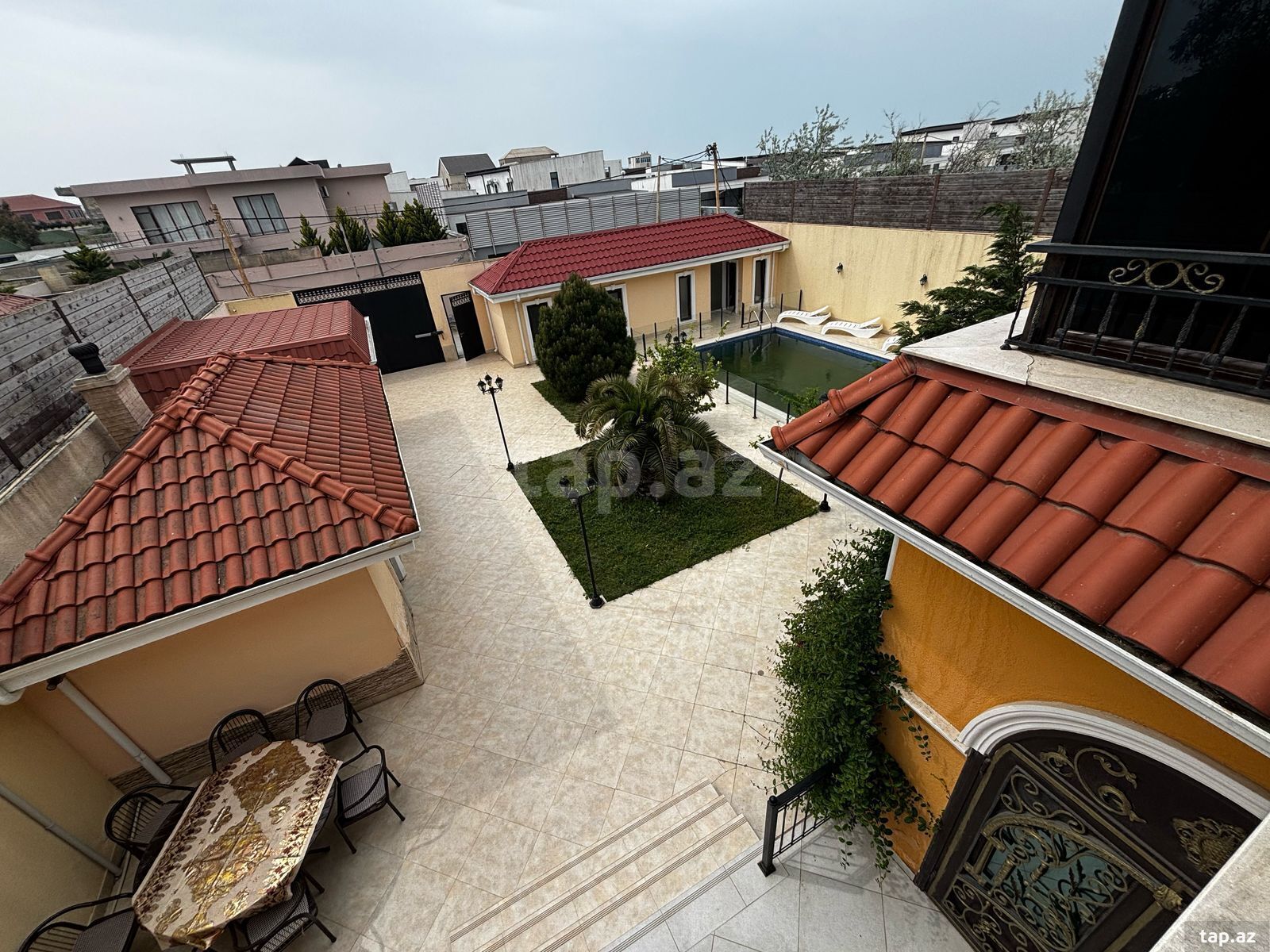 Bağ evi, Şüvəlan qəs. (10)