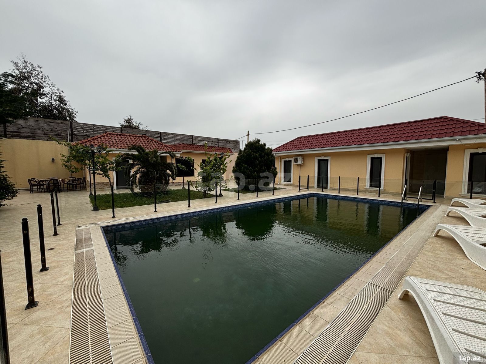 Bağ evi, Şüvəlan qəs. (32)
