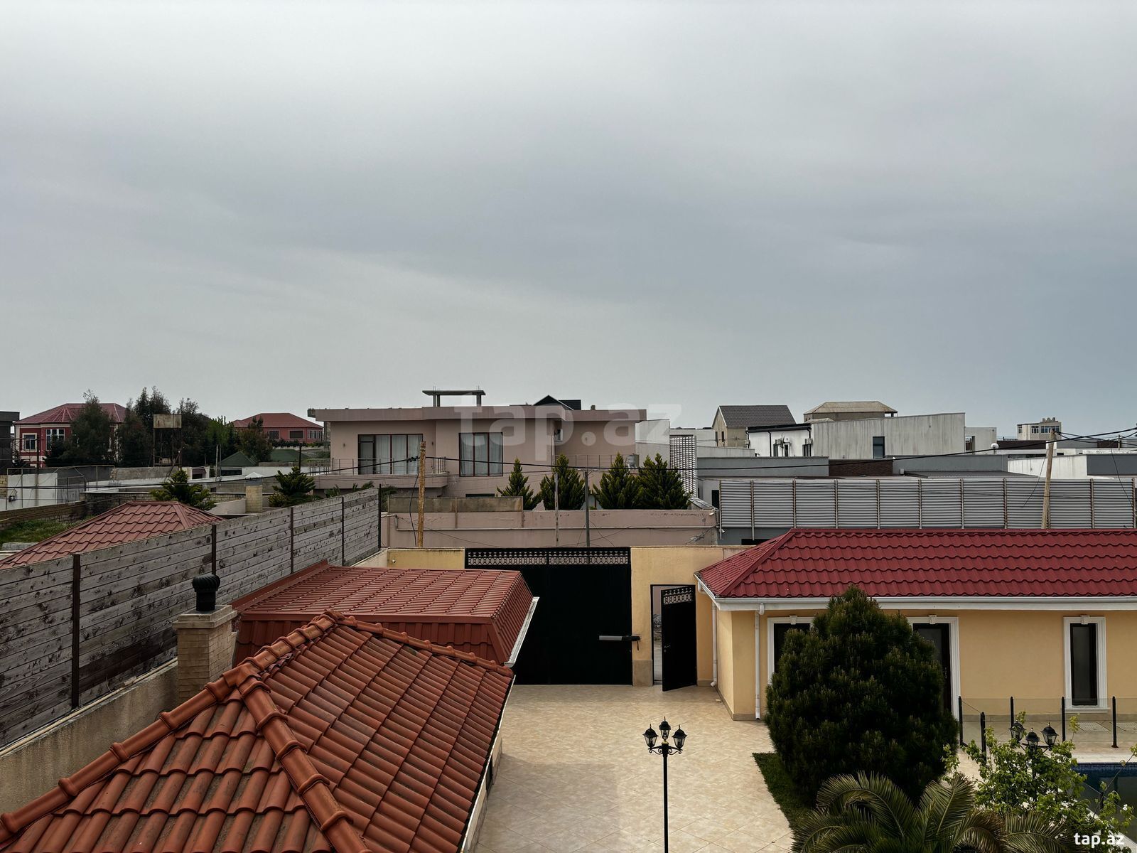 Bağ evi, Şüvəlan qəs. (9)