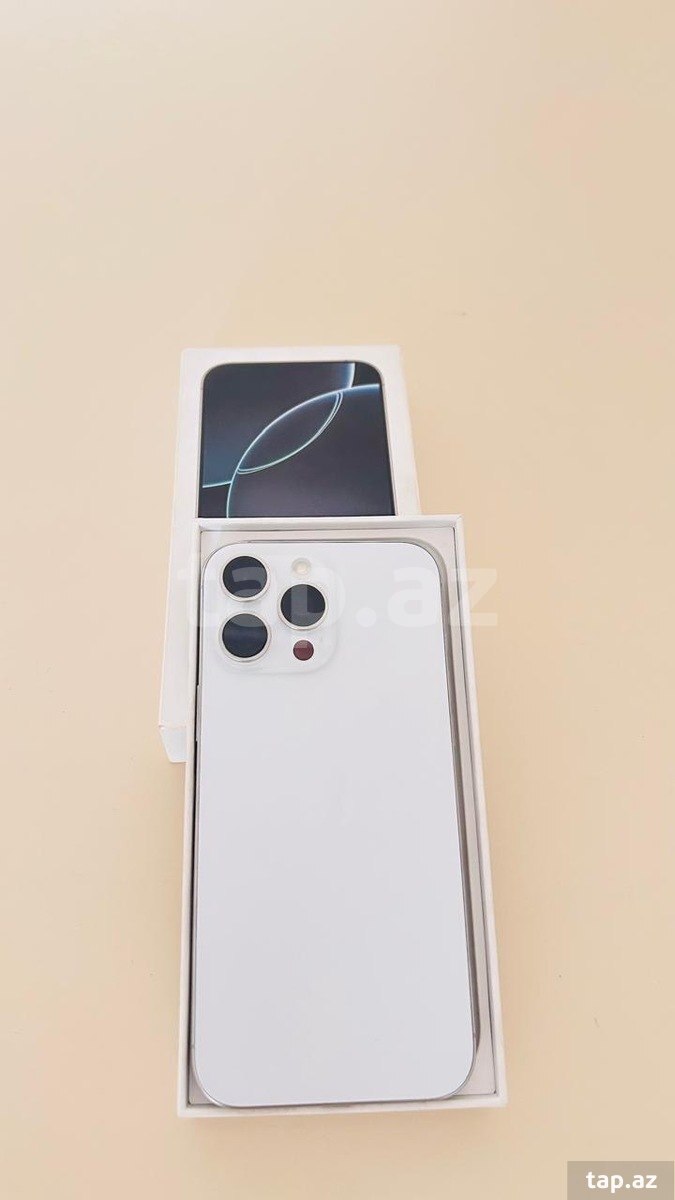 Apple iPhone 16 Pro Max White Titanium 256GB/8GB (2)