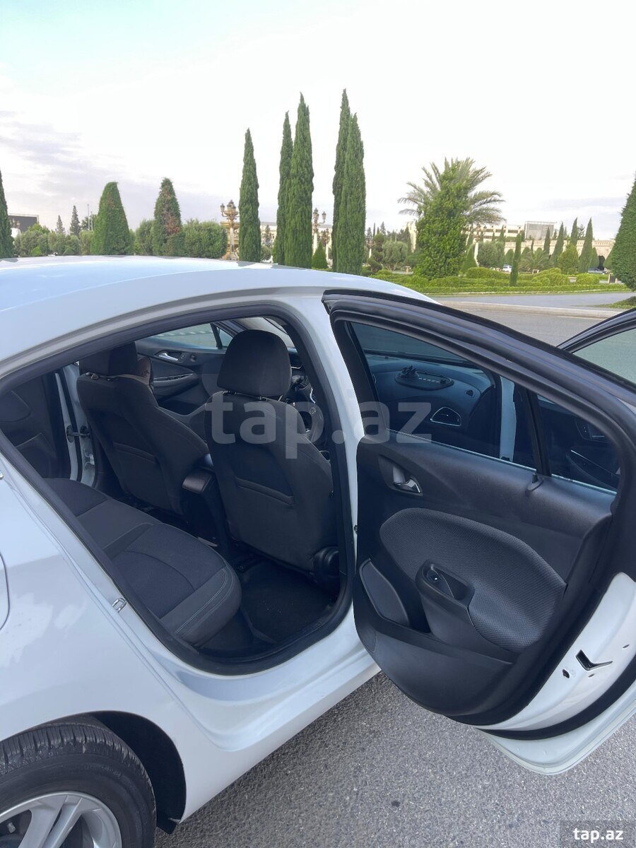 Chevrolet Cruze, 2016 il (8)