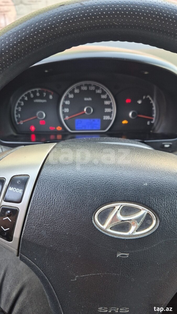 Hyundai Elantra, 2010 il (6)