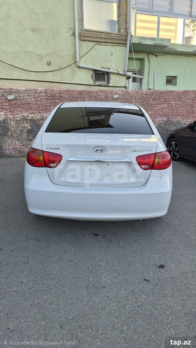 Hyundai Elantra, 2010 il (3)