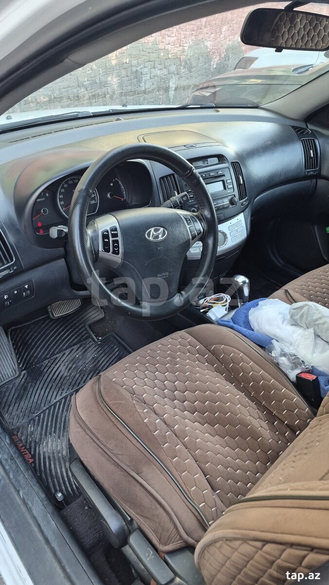 Hyundai Elantra, 2010 il (7)