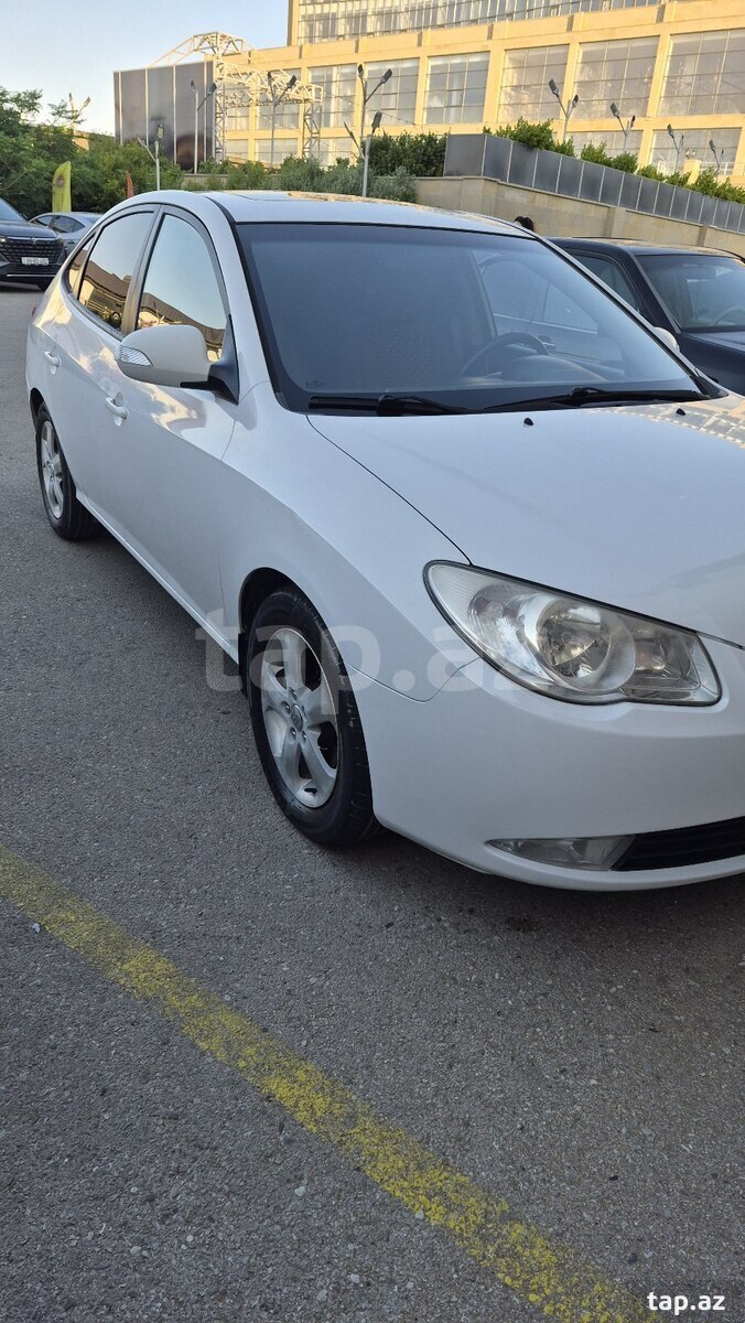 Hyundai Elantra, 2010 il (13)