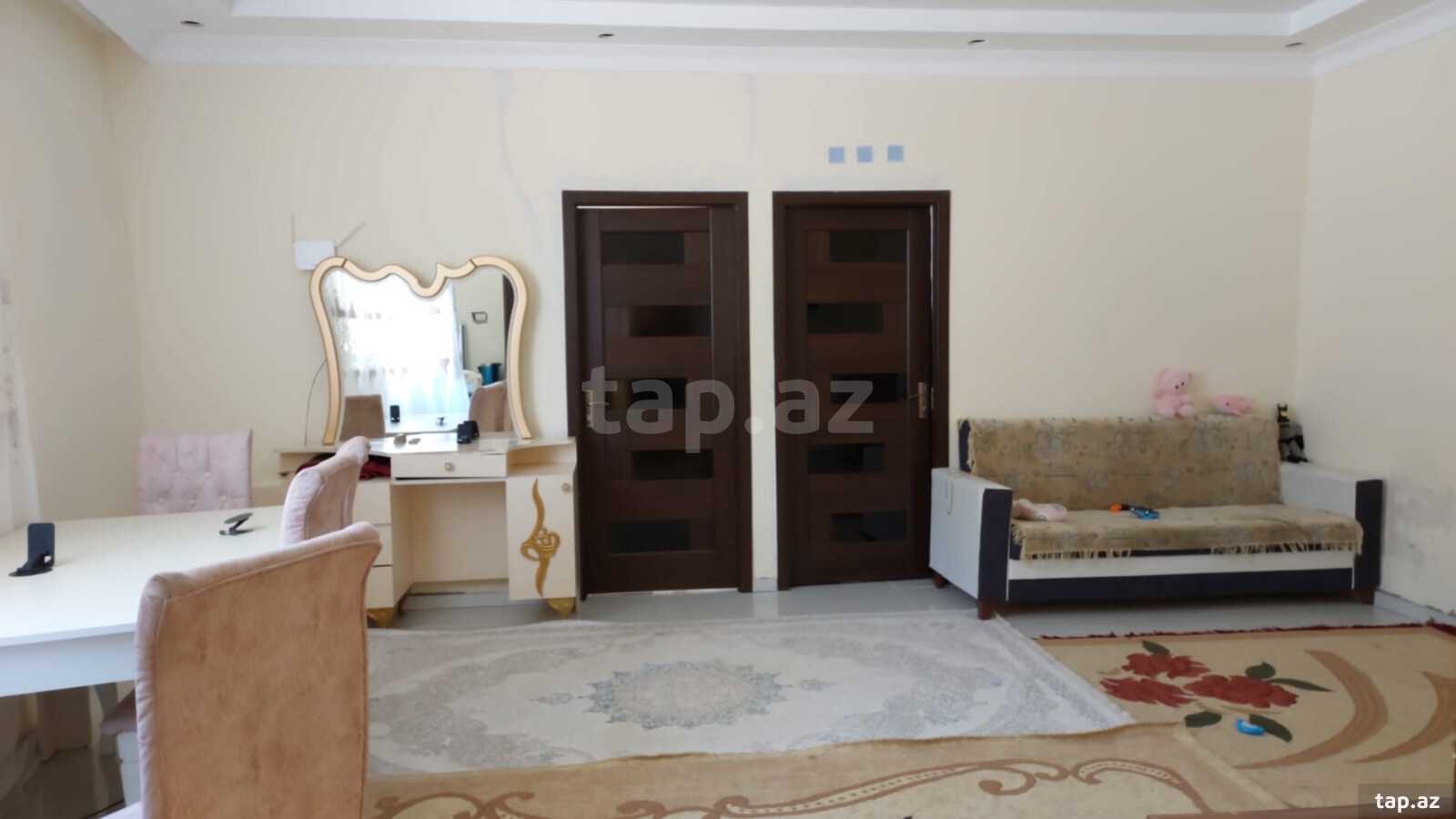 Həyət evi, Ülvi Ələkbərov küç.
