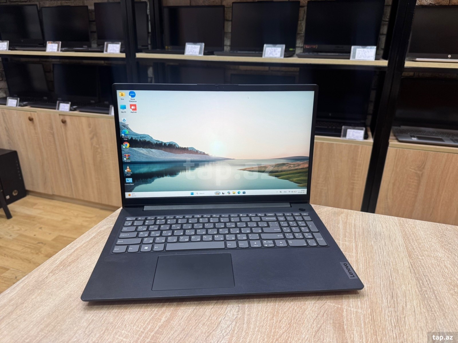 Lenovo i3