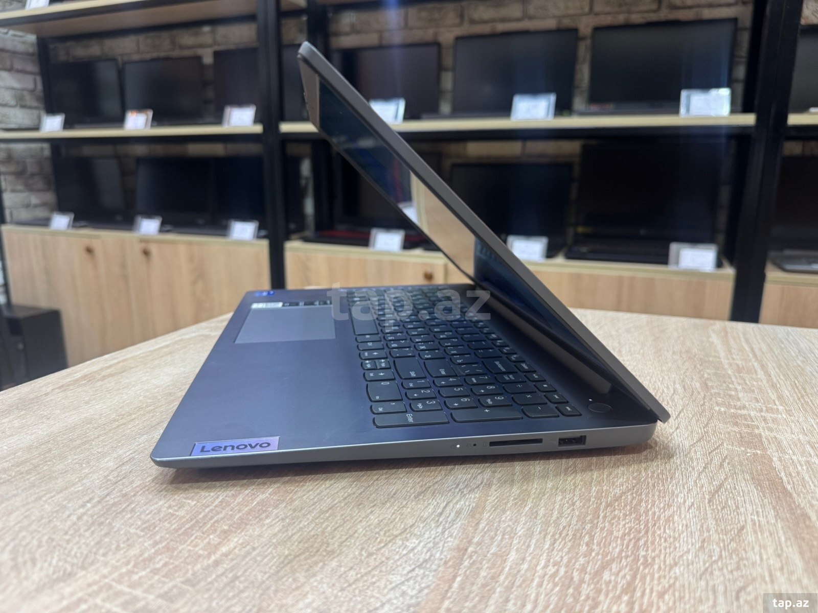 Lenovo IdeaPad 3i (4)